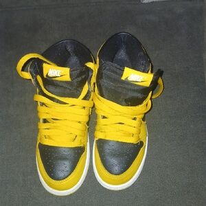 Nike Kids Black and Yellow Lace-Up High-Top Sneakers